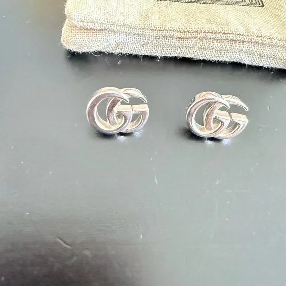 Gucci Silver Iconic GG Marmont Stud Earrings - Picture 4 of 9